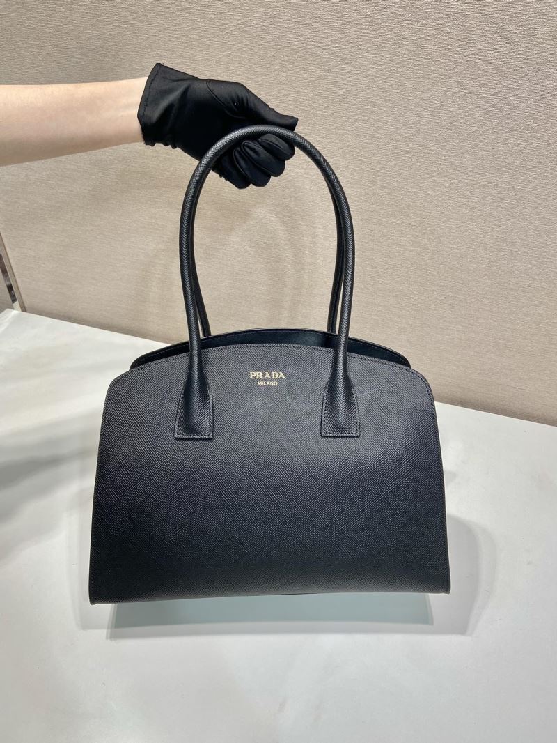 Pra*a tote bags